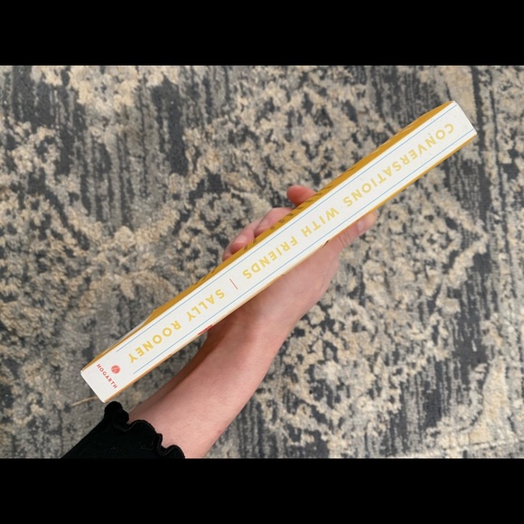 Conversations With Friends -A Novel- Sally Rooney - Picture 6 of 6